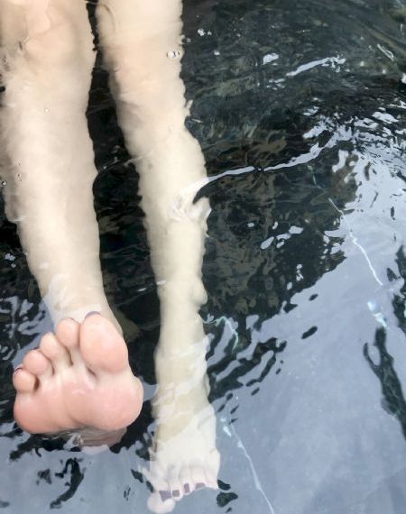 张开点我要尿进去h_HD高清免费观看