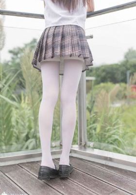 裙子里面的怪兽第一季_1080P免费电视剧