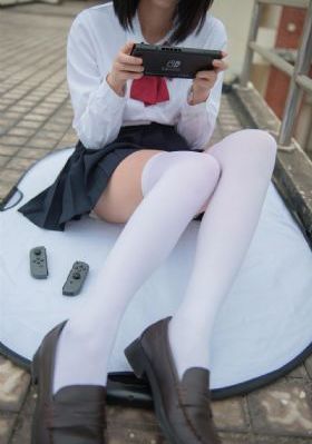 色婷婷五_蓝光高清在线观看