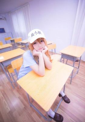 《能干的女秘书》电影_免费完整版高清